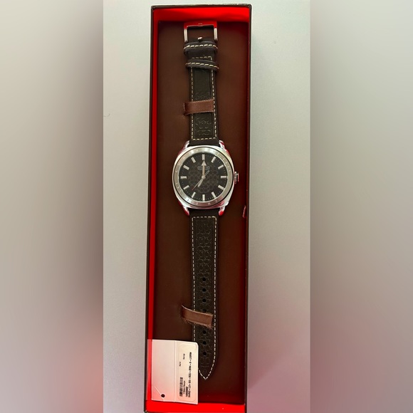 New coach watch - Picture 1 of 5
